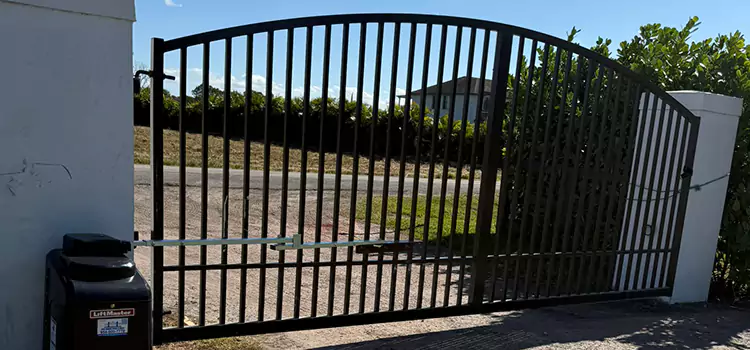 Driveway Fence Repair East Point