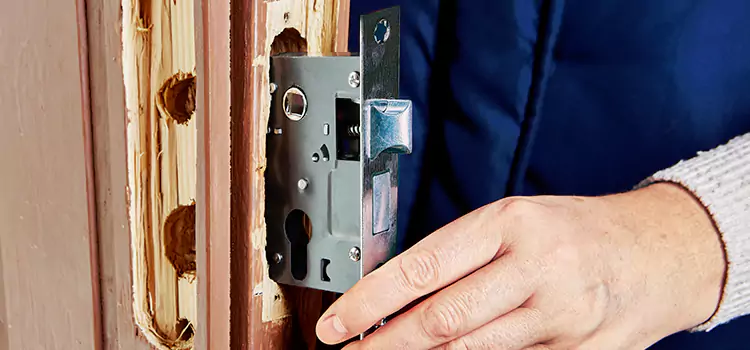 Garage Door Lock Replacement East Point